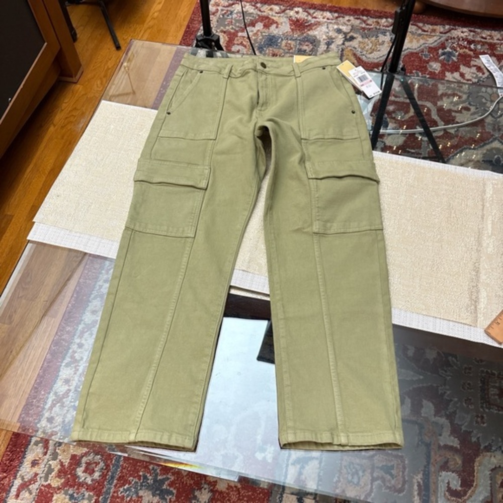 MICHAEL KORS Women’s olive Cargo Pants, size10 straight leg, cropped, ankle, NEW
